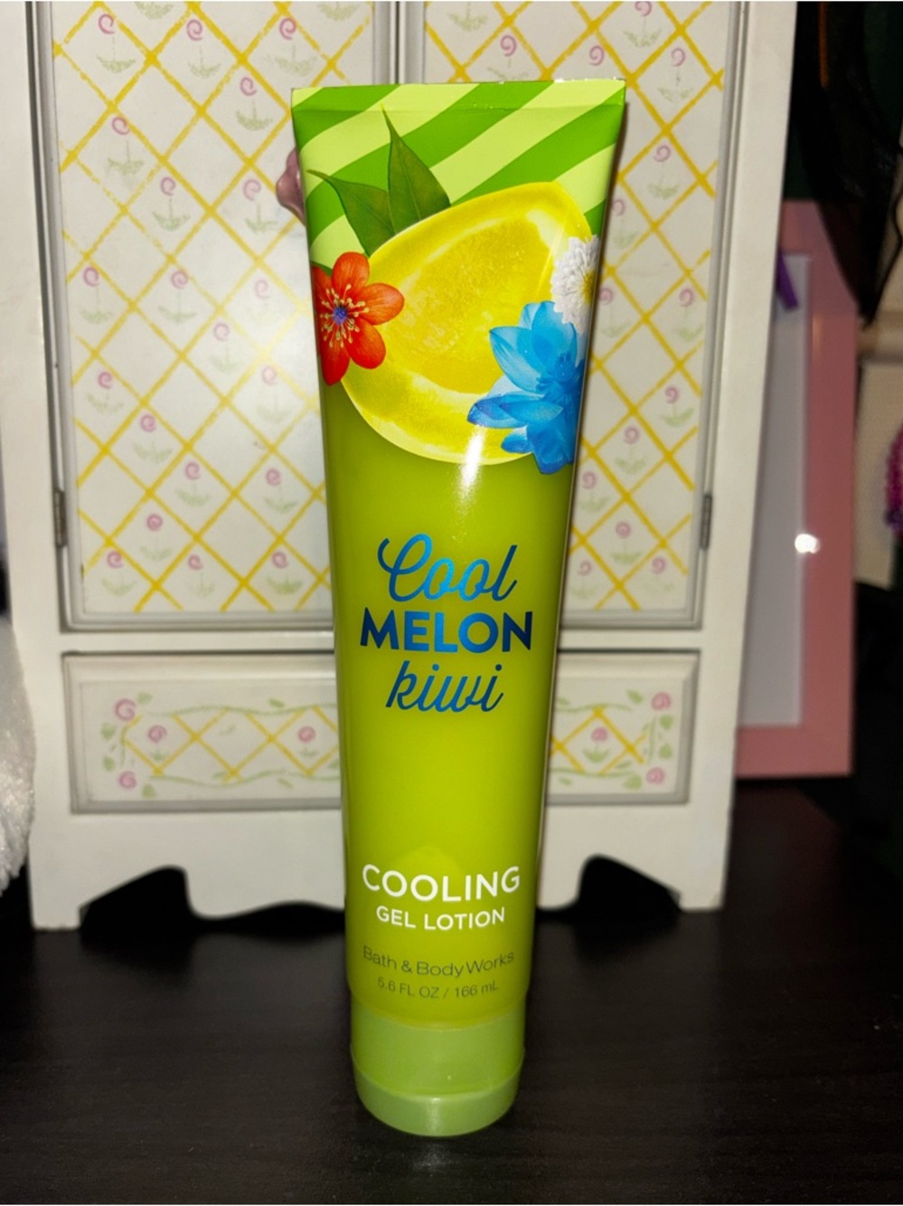 Bath & Body Works Cool Melon Kiwi Bright Green Cooling Gel Lotion